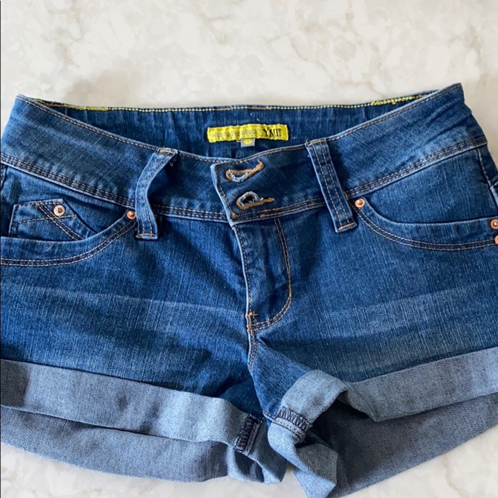 Ymi jeans shorts ! Size 1 🌟